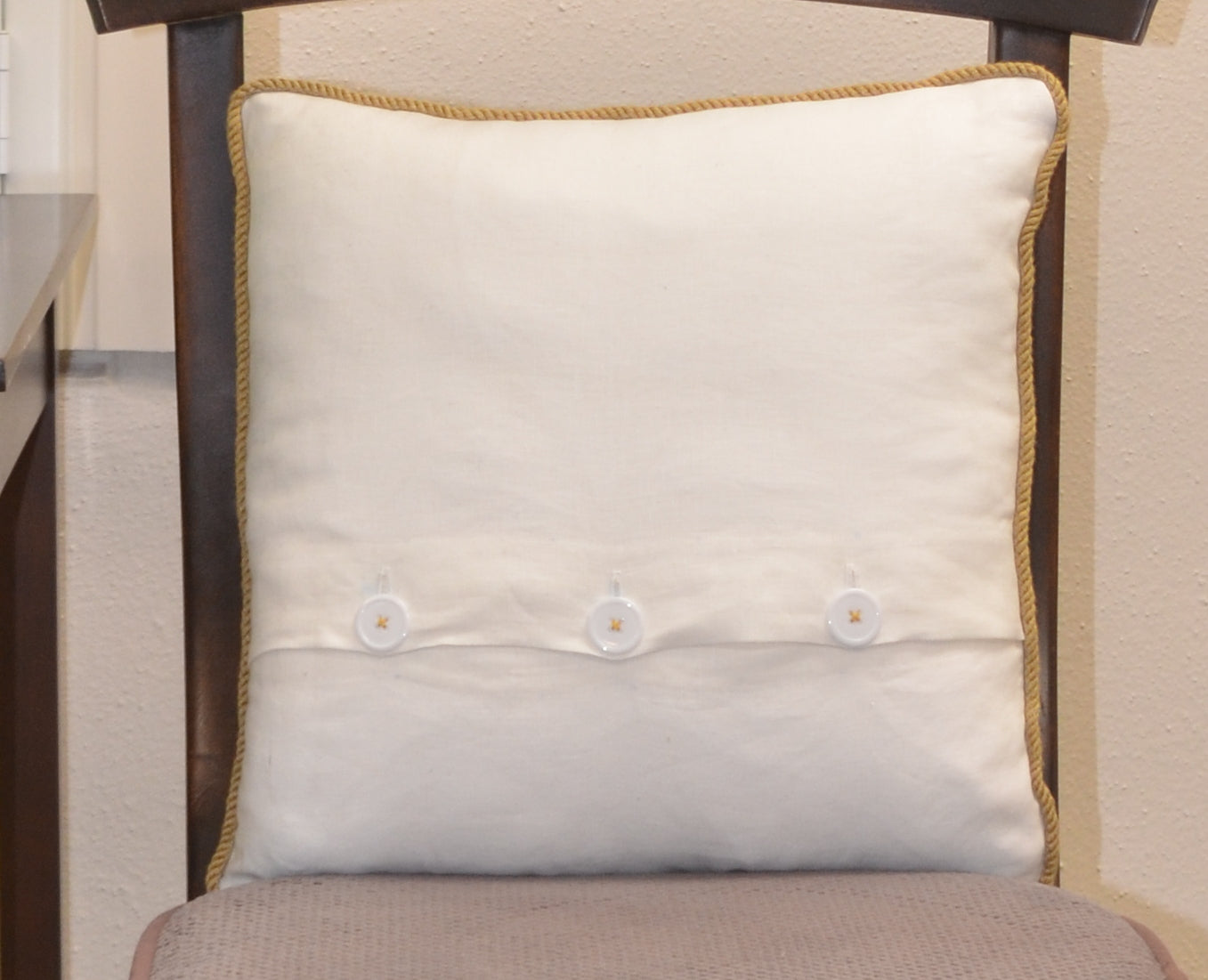 Linen pillow (white)